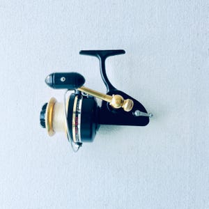 Vintage Penn 710z Spinning Reel - Made in U.S.A.
