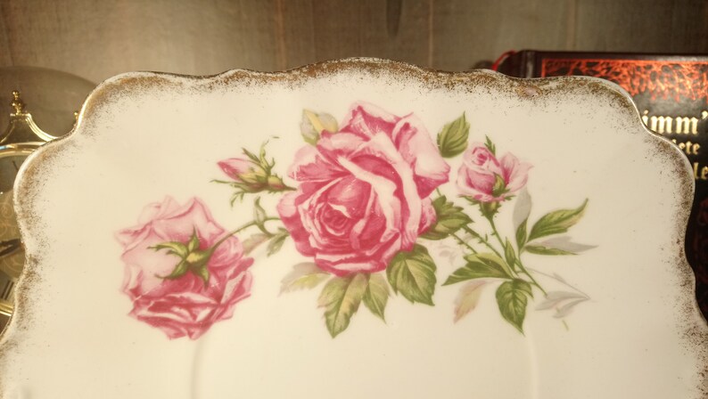 Royal Standard Orlean/'s Rose Edition Scalloped Edge Serving Saucer