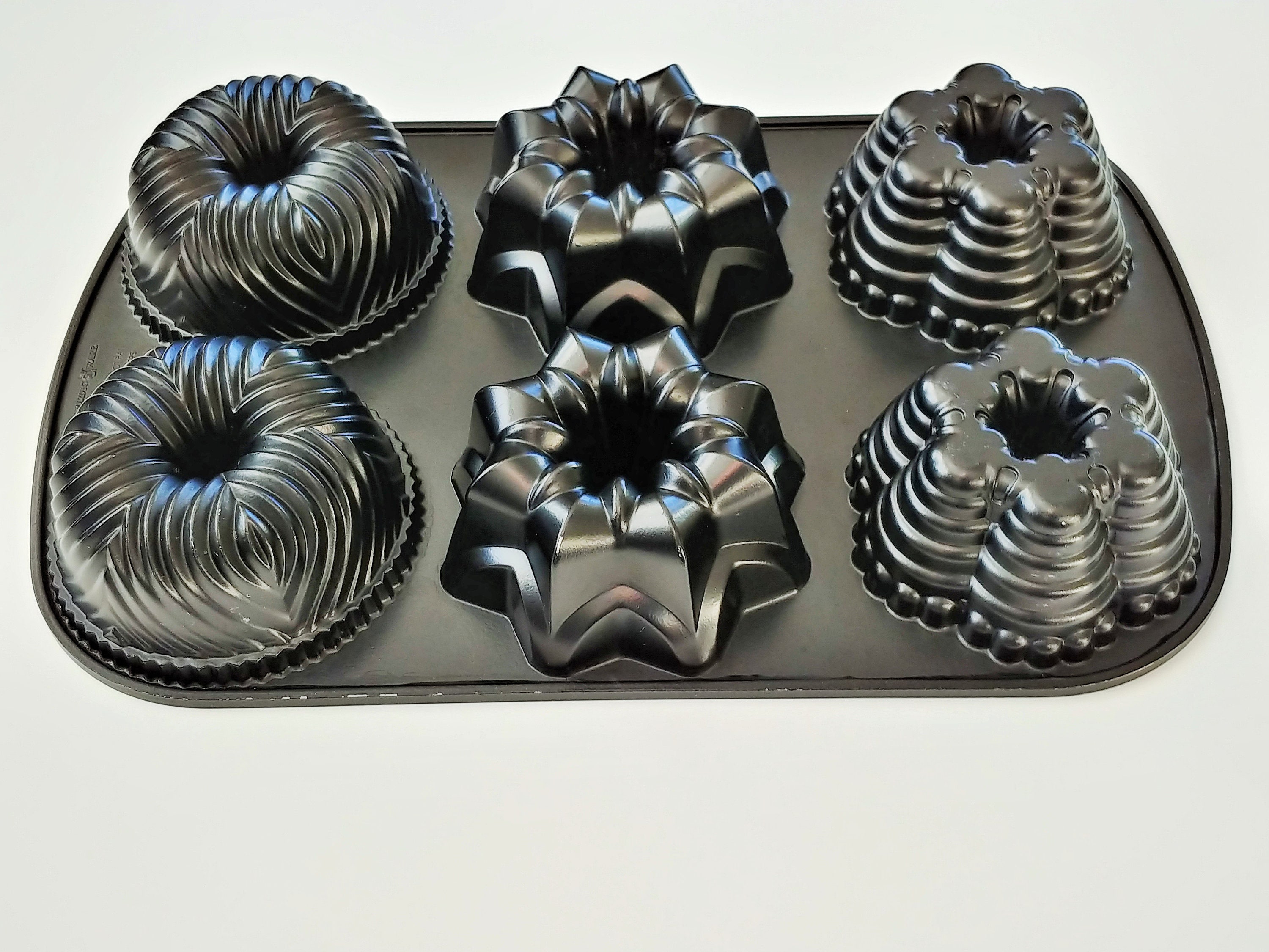 Nordic Ware Multi Mini Bundt Pan 6 Cups Heavy Cast Aluminium