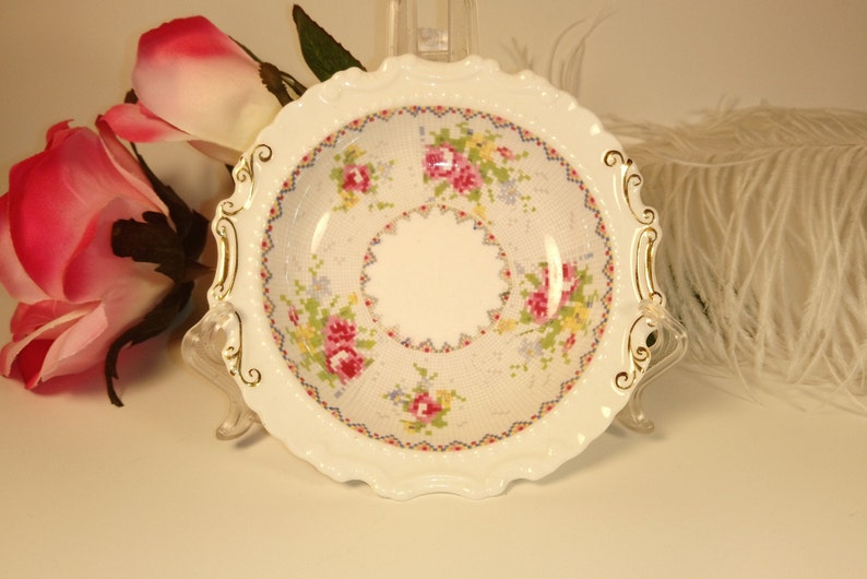 Royal Albert Petite Pointe Edition Gold Edged Scalloped Edge Meats or Candy Dish
