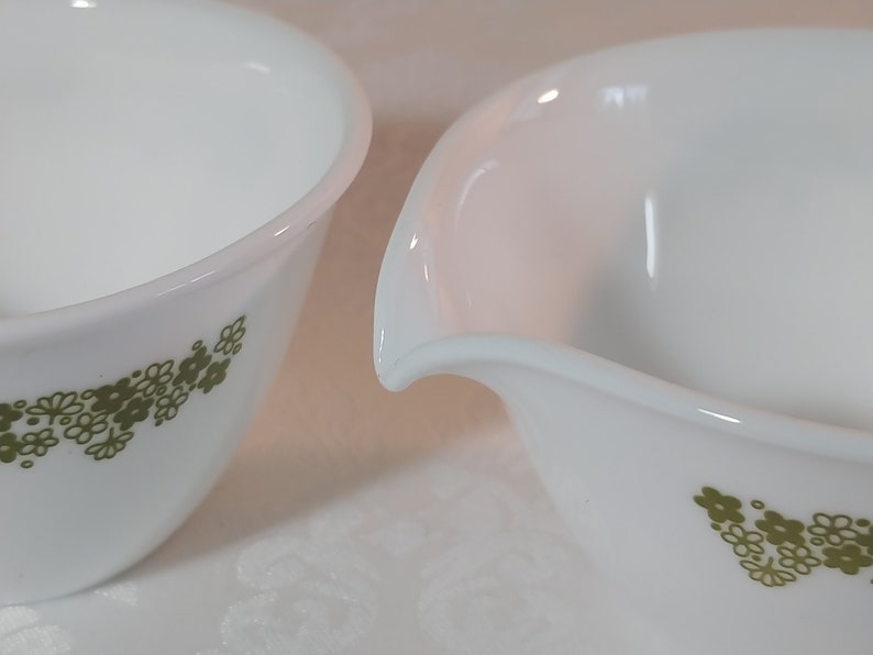 Corelle Creamer & Sugar Bowl Spring Blossom / Crazy Daisy Vintage 1970