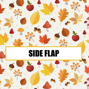 Może przedstawiać: Białe tło z powtarzającym się wzorem jesiennych liści, żołędzi, jag&oacute;d i grzyb&oacute;w. Tekst "SIDE FLAP" znajduje się w białym prostokącie z ż&oacute;łtą ramką.
