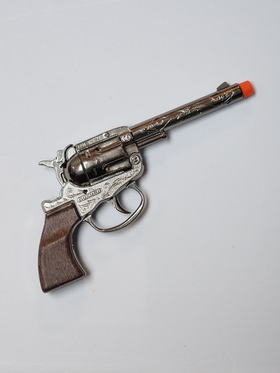 Gonher Retro Cowboy Paper Roll Cap Gun Revolver Length: 7.5 inches - Made in Spain