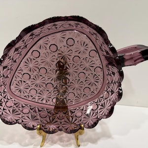 L. G. Wright Amethyst Purple Daisy and Button Nappy Bowl