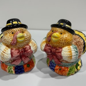 Turkey Pilgrim Salt and Pepper Set, Thanksgiving Salt and Pepper Shakers