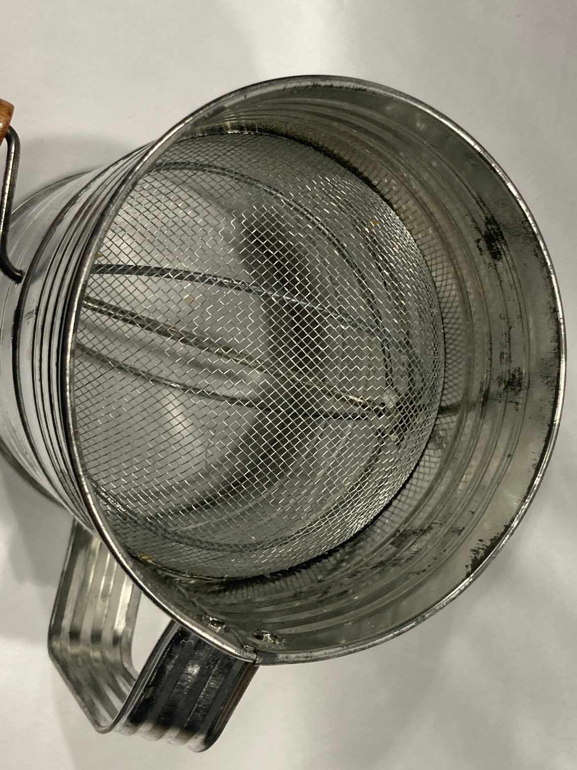 Bromwell 5 Cup Flour Shifter Kitchen Utensils Shifter Ball Etsy