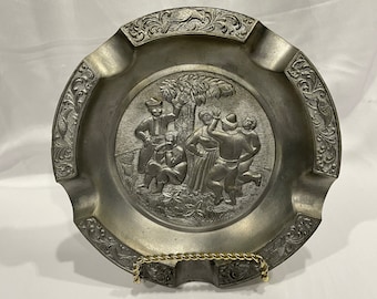 Five Finger Pewter Ashtray With 3D Relief of Couple Dancing and