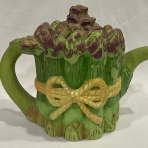 Avon Season&#39;s Harvest Minature Tepot Figurine, Asparagus Teapot Figurine, Avon Teapot Trinket Box, Asparagus Teapot Trinket Box