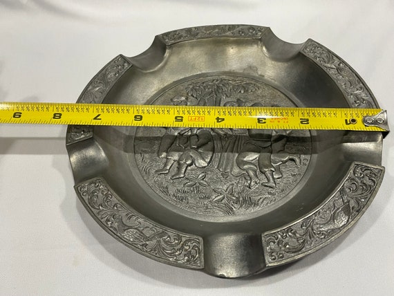 Five Finger Pewter Ashtray With 3D Relief of Couple Dancing and