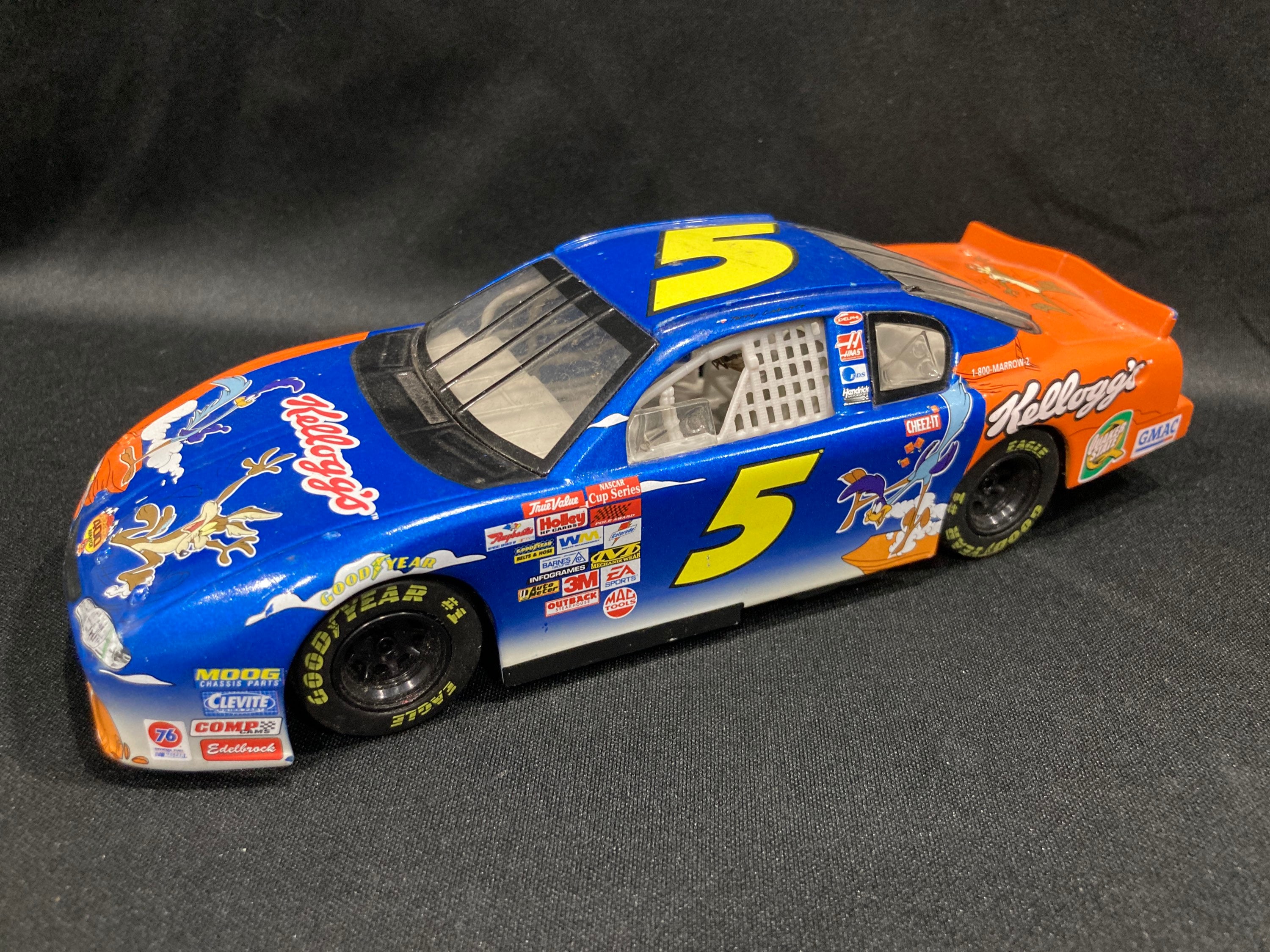 Revell製 1/43ナスカー 1998 #5 ケロッグ コーンフレーク Revell製 1/43ナスカー 1998 #5 ケロッグ コーンフレーク - メルカリ