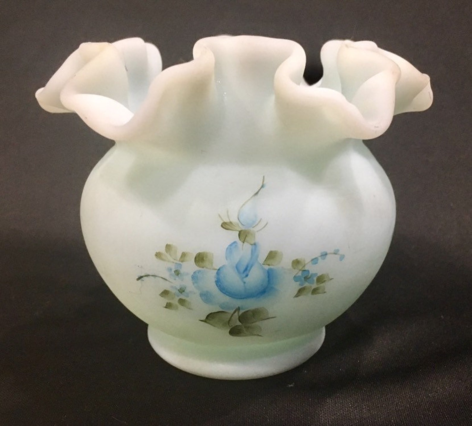 Fenton Blue Bisque Finish Fluted Bowl/Mini Vase with Etsy.de