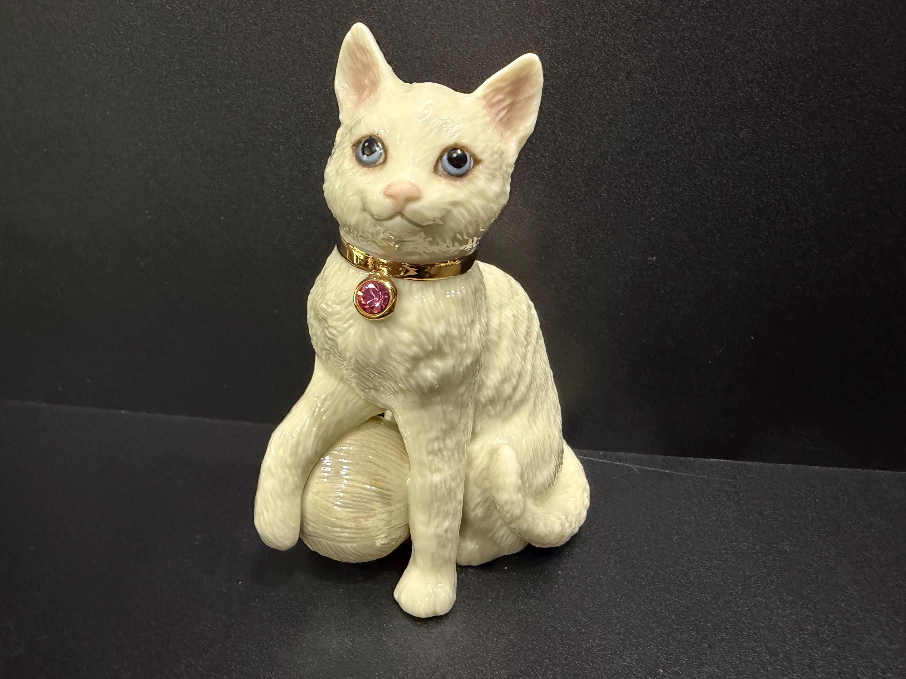 Lenox, October Birthday Kitty, October Birthstone Cat Playing With