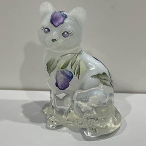 Fenton Art Glass Cat Figurine: Hand-painted Opalescent Kitten
