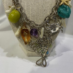 YOSCA Seashell Beachomber Enamel Charms and Crystals, Enamel Crab and Seashell Necklace