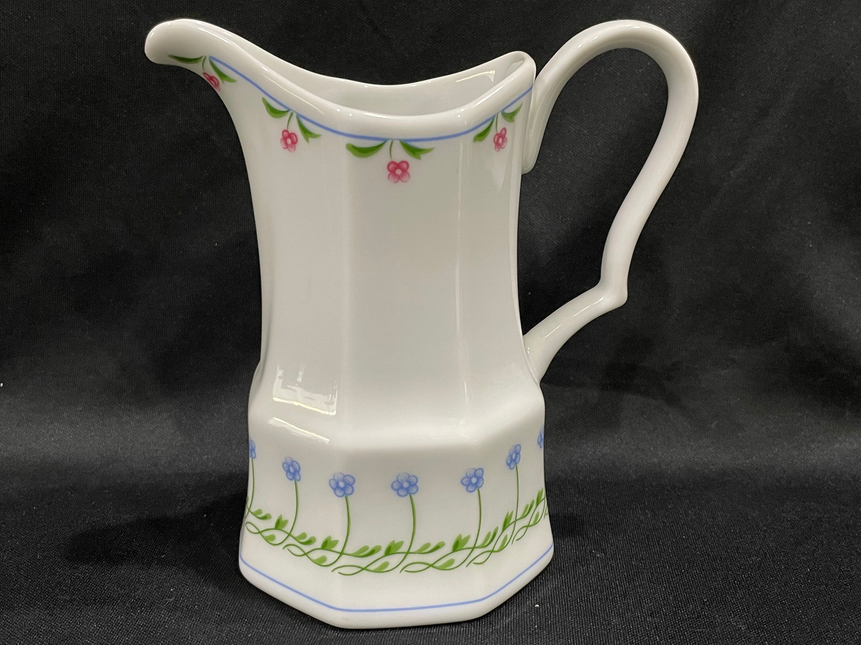 Mikasa Younger Than Springtime, Bali Hai L9405, Floral, Milk