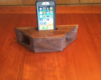 Smart Phone Amplifier Walnut iPhone Charging