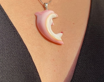 Pendant Pink Dolphin Snail shell in sterling silver 925