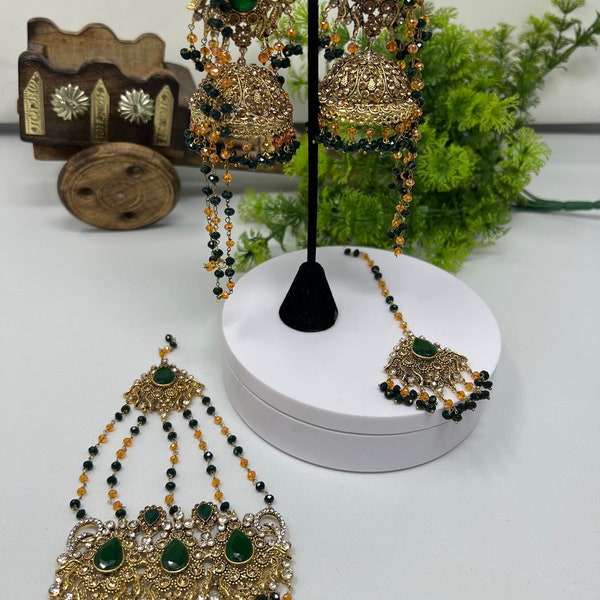 Tria- Jhoomar and Earring Set