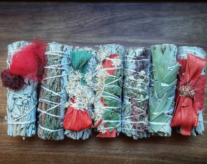 Smudge Bundles Decorated Set of 7 Smoke Cleansing Ritual House Cleanse California White Sage Natural Incense Smudging Dried Yule Altar Tools