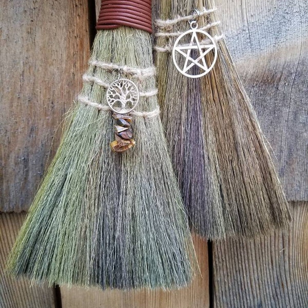 Witches Altar Besom, Handheld Wiccan Broom, Pagan Crystal Altar Broom Besom, Witch's Alter Tools Mini Broom for Protection and Spellcasting