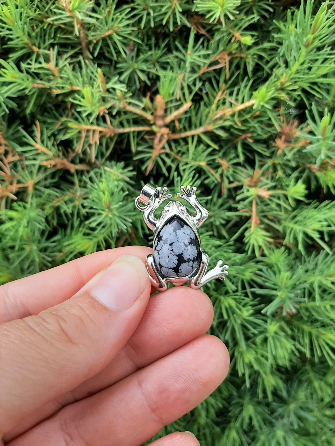 Frog Crystal Necklace Snowflake Obsidian Pendant Meditation Stone