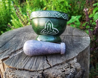 Green Triquetra Carved Mortar and Pestle Set, Hand Carved Etched Stone Herb Grinder, Chefs Kitchen Decor, Apothecary Wiccan Altar Spells