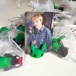 Carte photo Lapin Matoki voyageant debout | B.A.P.