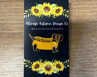 Black and Tan Hot Dog Dachshund Enamel Pin - Dog Lapel Pin - Dog Pin Badge - Dachshund Lover Gift