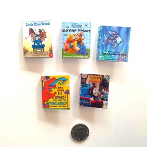 Ensemble miniature de 5 livres pour enfants | | de texte et d’images réelles Échelle 1/4, 1/6 ou 1/12 | Livre pour enfants | Miniatures de maison de poupée