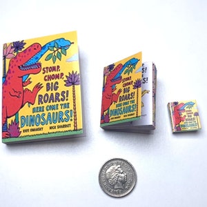 Miniatur bücher | Kinder Dinosaurier Buch | Enthält Echttext | 1/4, 1/6 oder 1/12 | Diorama | Puppenhaus Miniatur Märchen Buch