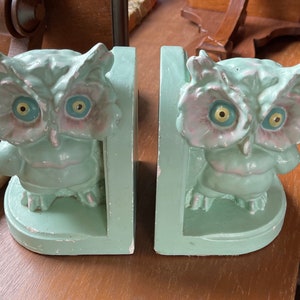 Antieke Gipsuil Bookends Hand Geschilderd