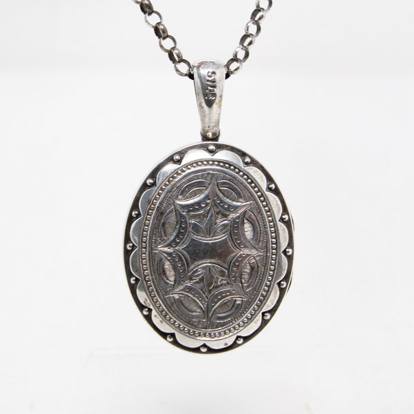 Antique Victorian Hallmarked Solid Sterling Silver Engraved Photo Locket Belcher Chain Necklace Book