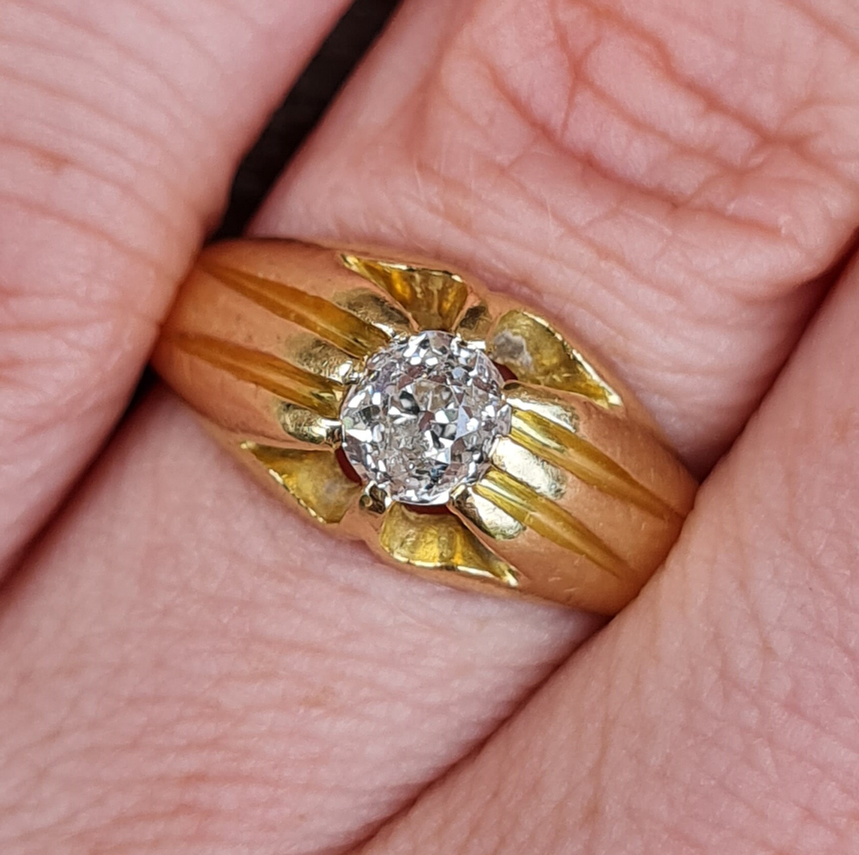 18k 5.8g Ring - Etsy 18k 5.8g Ring - Etsy