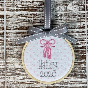 Personalized Christmas Ornament - Embroidery Hoop Ornament- Ballet Slippers Shoes - 2020