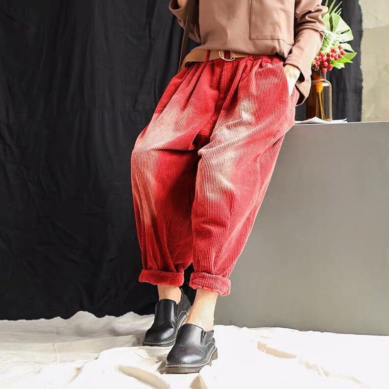 Women Corduroy Loose Trousers Vintage Pleated Corduroy Pants Wide Leg Oversize Trousers Winter Maxi Pants image 5