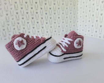 Crochet baby boots Newborn shoes gift congrats pregnancy New baby gift box Baby shower sneakers unisex Crochet vans from Ukraine