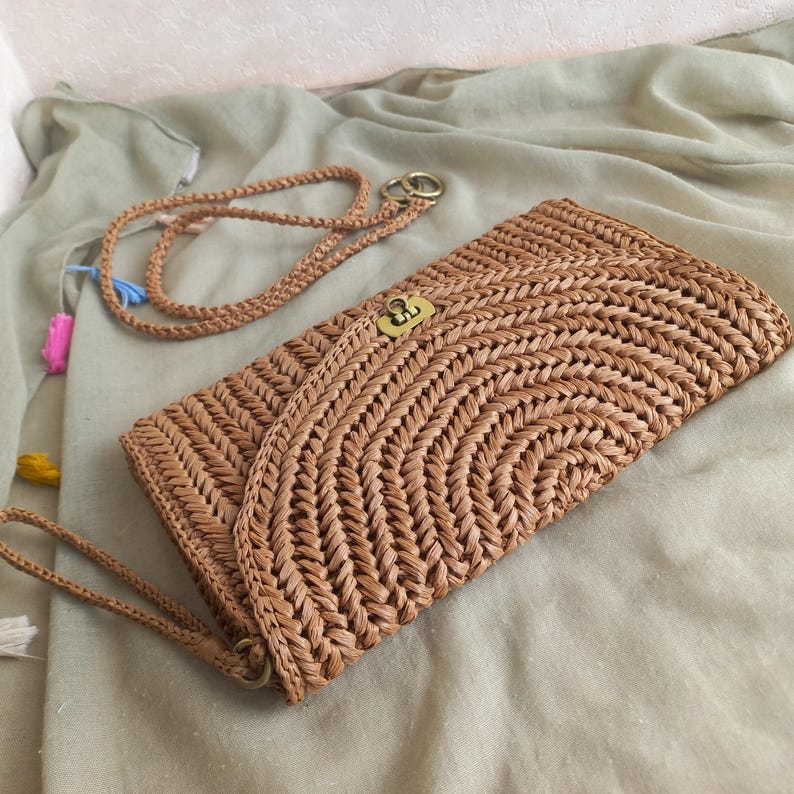 Gehaakte raffia tas raffia crossbody tas geweven clutch raffia handtas zomer handgemaakte raffia tas kleine gehaakte tas raffia portemonnee geweven afbeelding 3