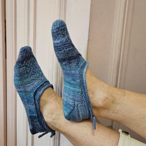 Ladies slippers knitted slippers wool slippers vintage christmas slippers House slippers cozy slippers woman cute slippers handmade