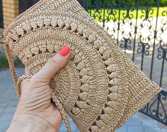 Raffia kuvertväska virkad raffia axelväska beige vintage raffiaväska stråkuvertväska armbandskuvertväska liten virkad väska virkad raffiaväska