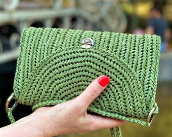 Virkad väska i raffia, handväska i raffia, liten virkad väska, virkad axelväska