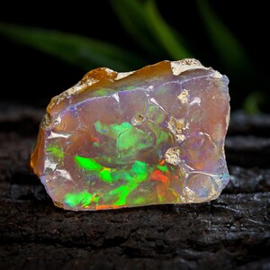 Natürlicher Äthiopischer Feueropal Reihe Rough 28 Cart Opal Rough Multi Feueropal Rough 27x16x14 MM Edelstein Rough