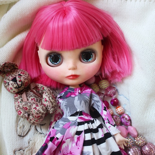 カスタムドール - ブライス ハローキティ | ブライス TBL OOAK - Etsy 日本