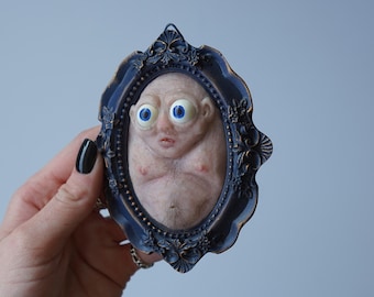 Bramm, gerahmter Freak, seltsame Kunst, Kunstwerk, Kreatur, Sammlerstück, Silikonkunst, lustig, niedlich, framedfreaks