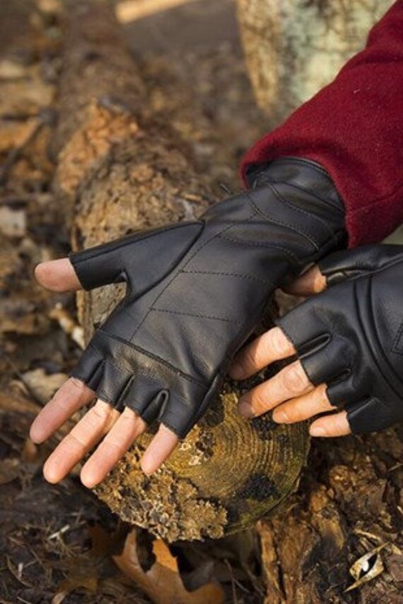  Mil-Tec Men's Fingerless Leather Gloves Black size S : Tools &  Home Improvement
