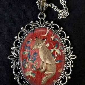 Colgante de zorro del siglo XV de La dama y el unicornio, colgante de plata antigua, collar y pendientes, Francia, siglo XV, conejo
