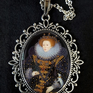 Queen Elizabeth 1st Ermine Hilliard Portrait Large Antique Silver Pendant Necklace Earrings Henry 8th Queen England Tudor 16th Century