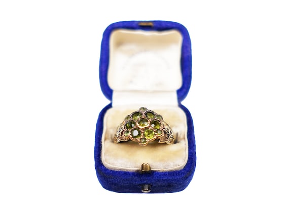 Vintage Gold Peridot Cluster Ring, Decorative Flor