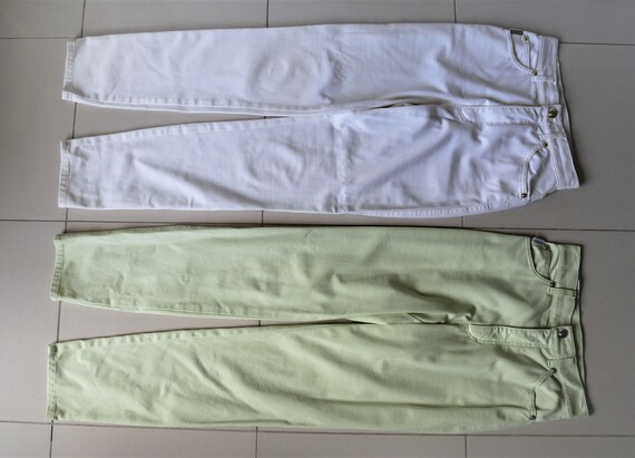 Escada, Pantalon ESCADA coupe jean slim vert clair ou blanc cassé; Taille jean US 27, soit 36-38 ou Small