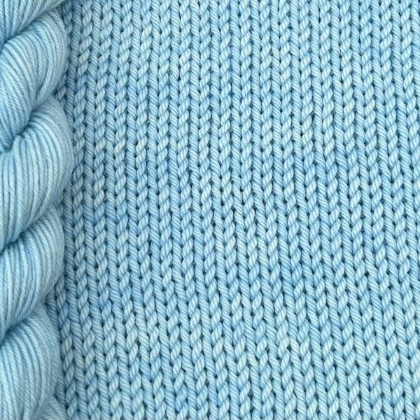 4 Ply DK Yarn 10g 20g 50g 100g Skein Hand Dyed Baby Blue Semi Solid Tonal S/W Merino Wool Nylon Sock Knitting Crochet  P82