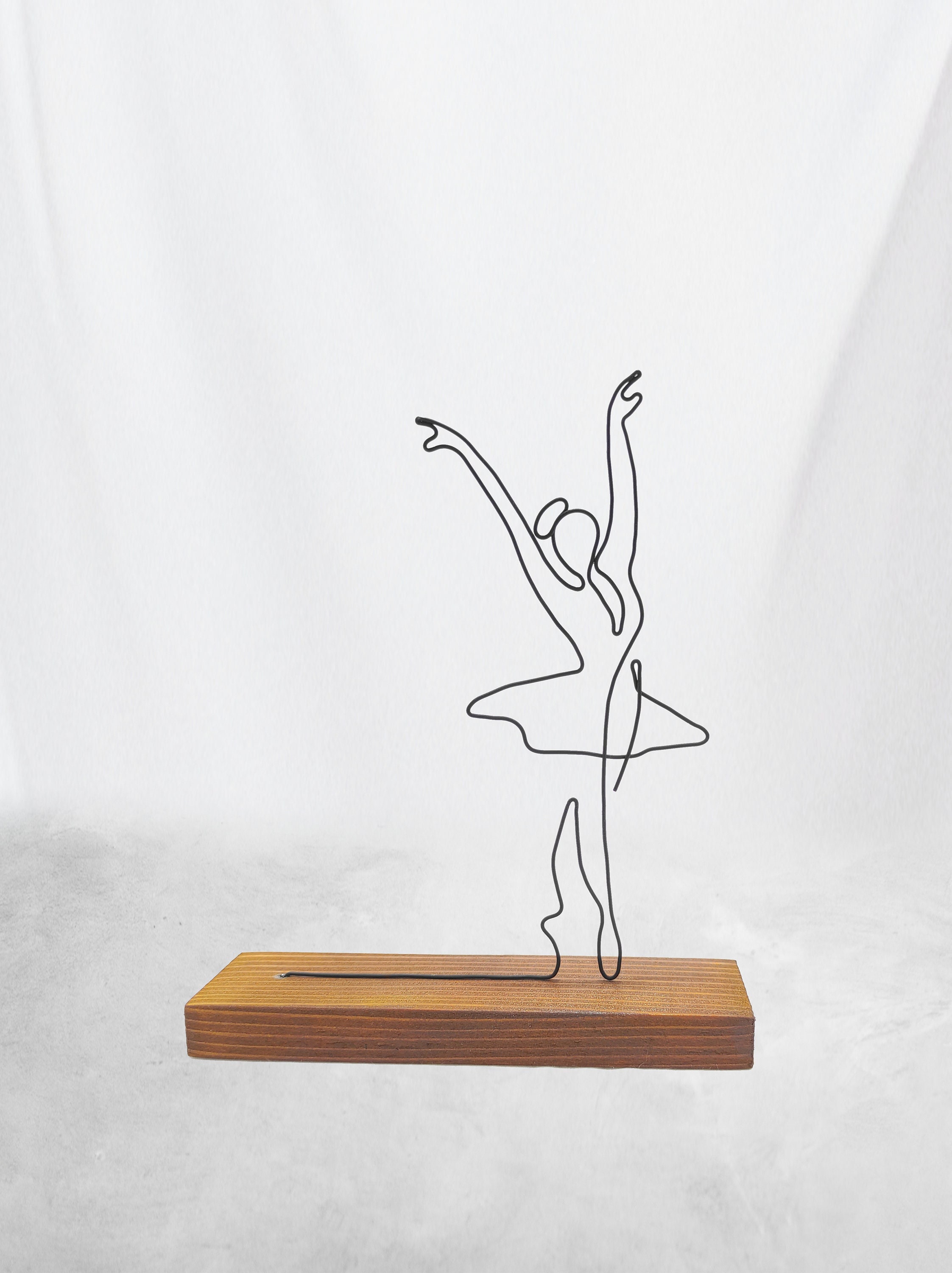 茶々【送料込み】ふくよかバレリーナ　オブジェ Wire Ballerina Dancing Sculpture Handmade Figurine Gift